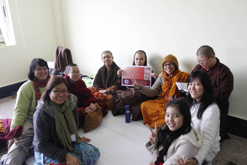_MG_2718(groupIndonesia,SakyadhitaIntl2013-India)
